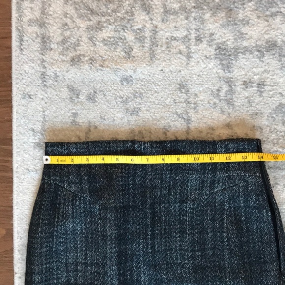 Ann Taylor Wool Classic skirt size 2P - Picture 7 of 9
